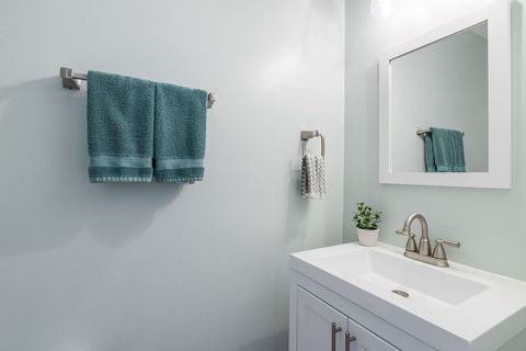 Tiny photo for 509 W Hawthorne Boulevard, Mundelein, IL 60060 (MLS # 12572191)