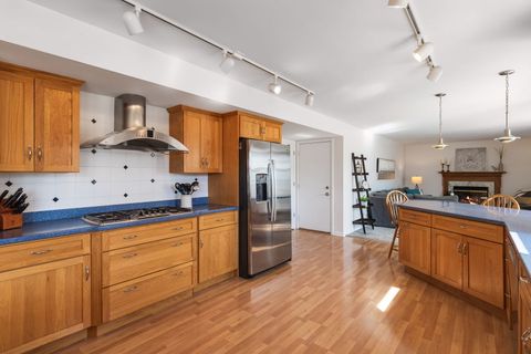 Tiny photo for 509 W Hawthorne Boulevard, Mundelein, IL 60060 (MLS # 12572191)