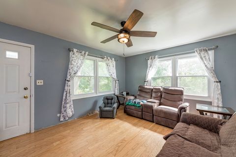 Tiny photo for 38 S Maple Avenue, Fox Lake, IL 60020 (MLS # 12475264)