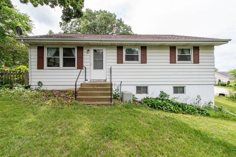 Tiny photo for 38 S Maple Avenue, Fox Lake, IL 60020 (MLS # 12475264)