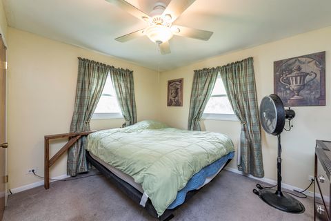 Tiny photo for 38 S Maple Avenue, Fox Lake, IL 60020 (MLS # 12475264)