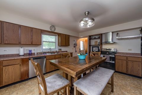 Tiny photo for 38 S Maple Avenue, Fox Lake, IL 60020 (MLS # 12475264)