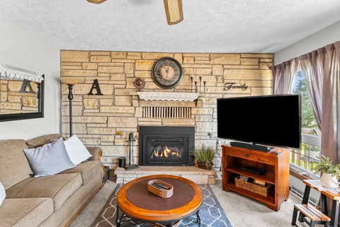 Tiny photo for 1401 Canal Shore Drive, Leclaire, IA 52753 (MLS # 12645954)