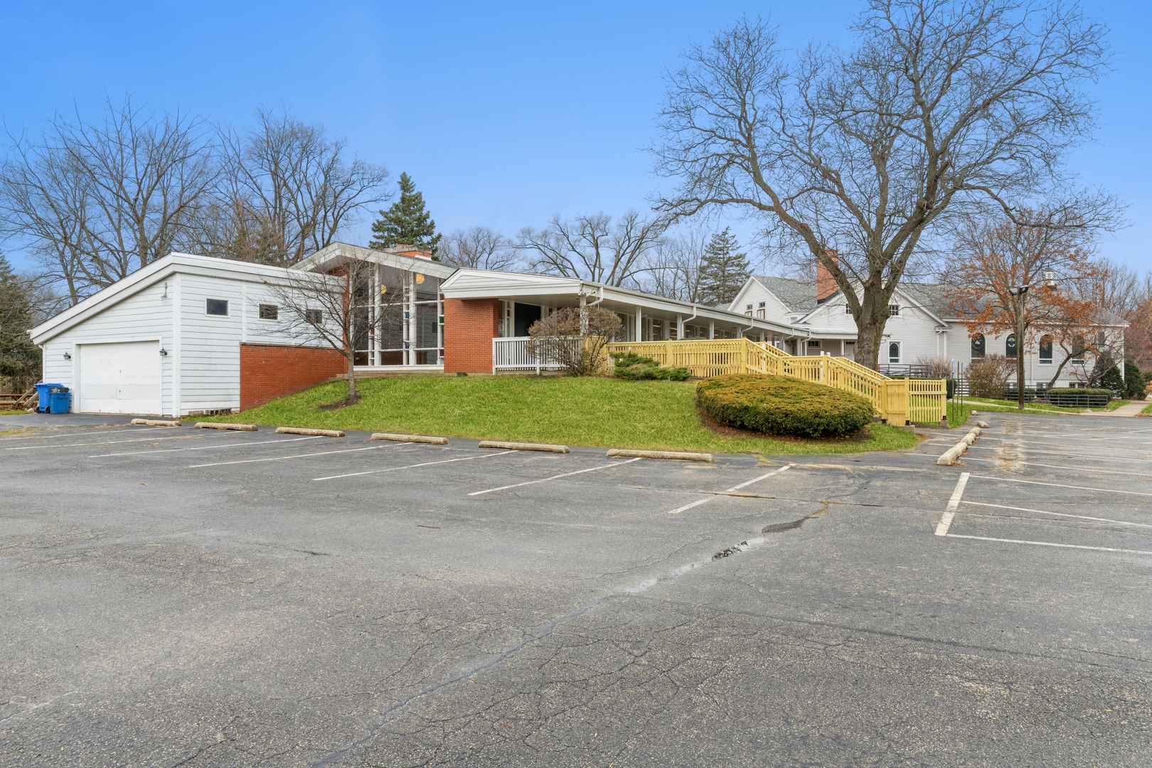 Mount Prospect, Illinois 60056, United States, ,Residential,Active,231351