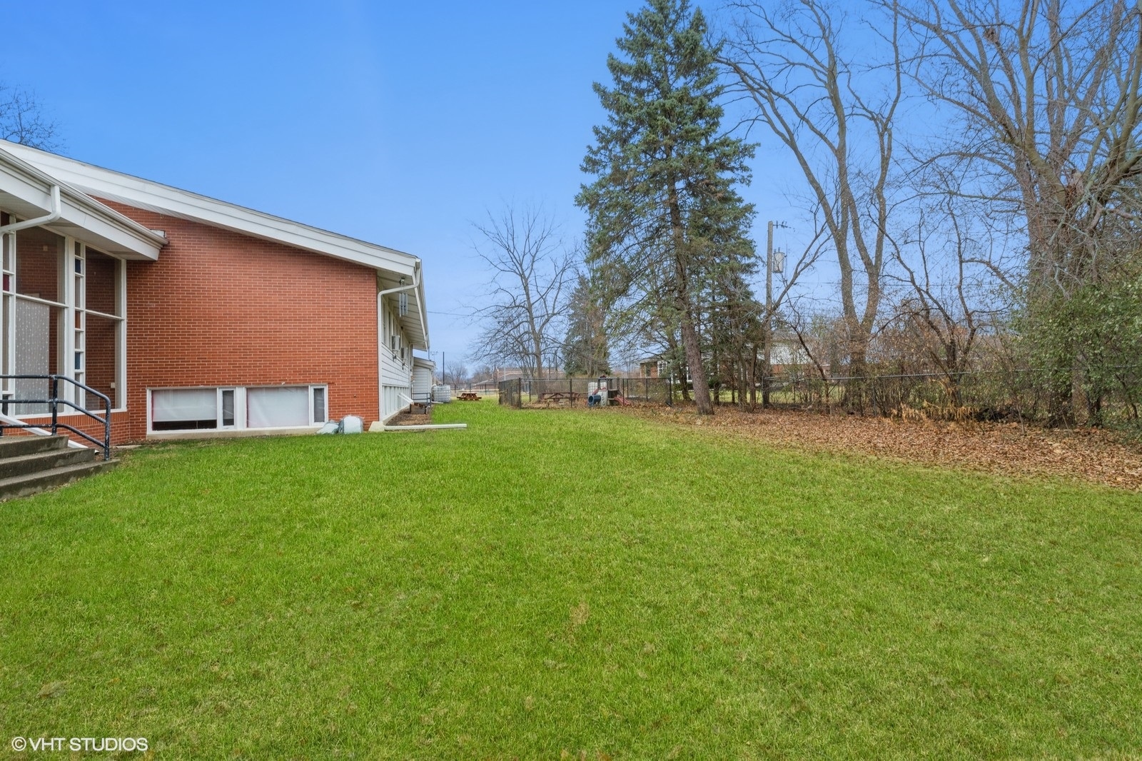 Mount Prospect, Illinois 60056, United States, ,Residential,Active,231351