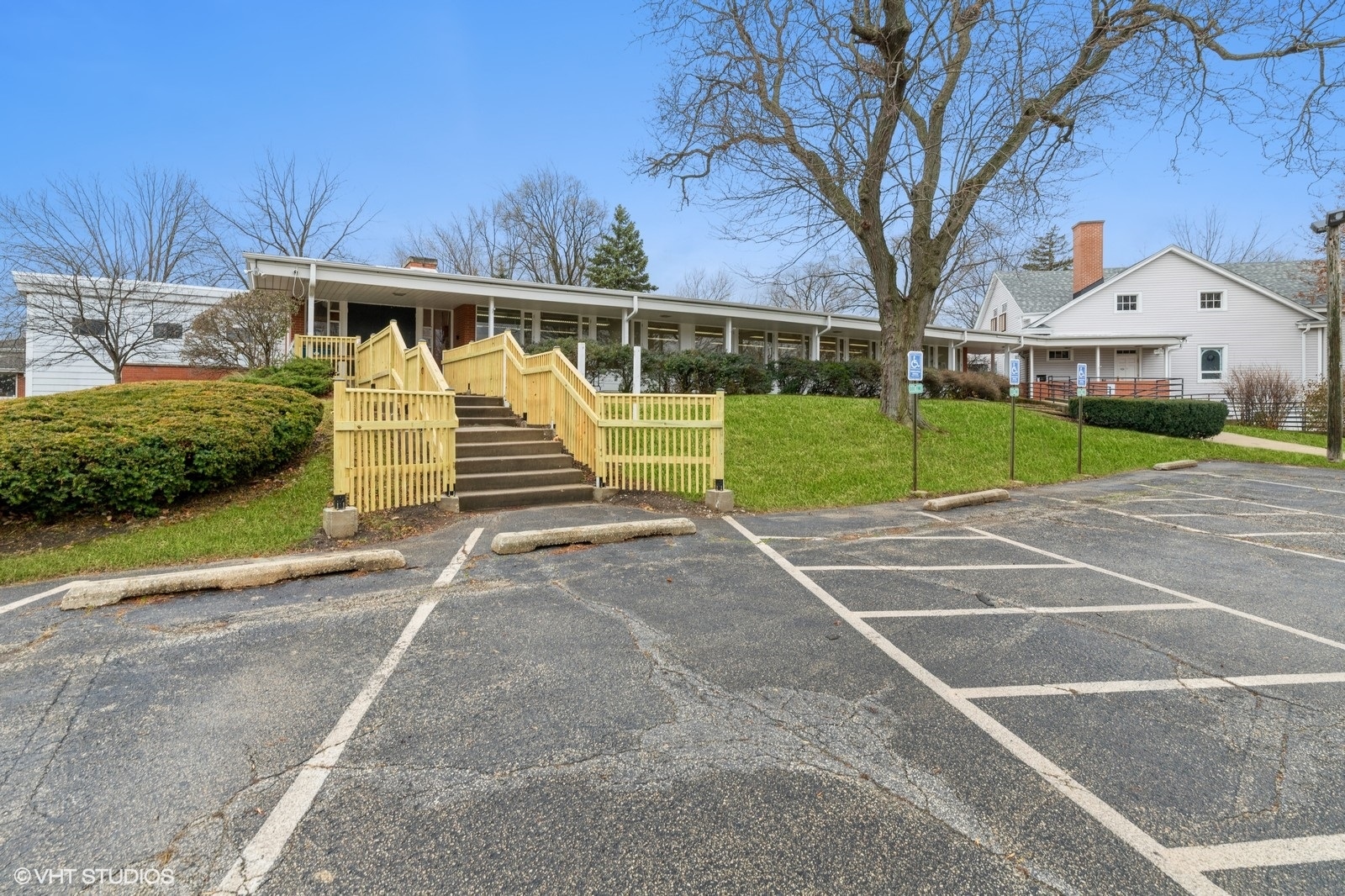 Mount Prospect, Illinois 60056, United States, ,Residential,Active,231351