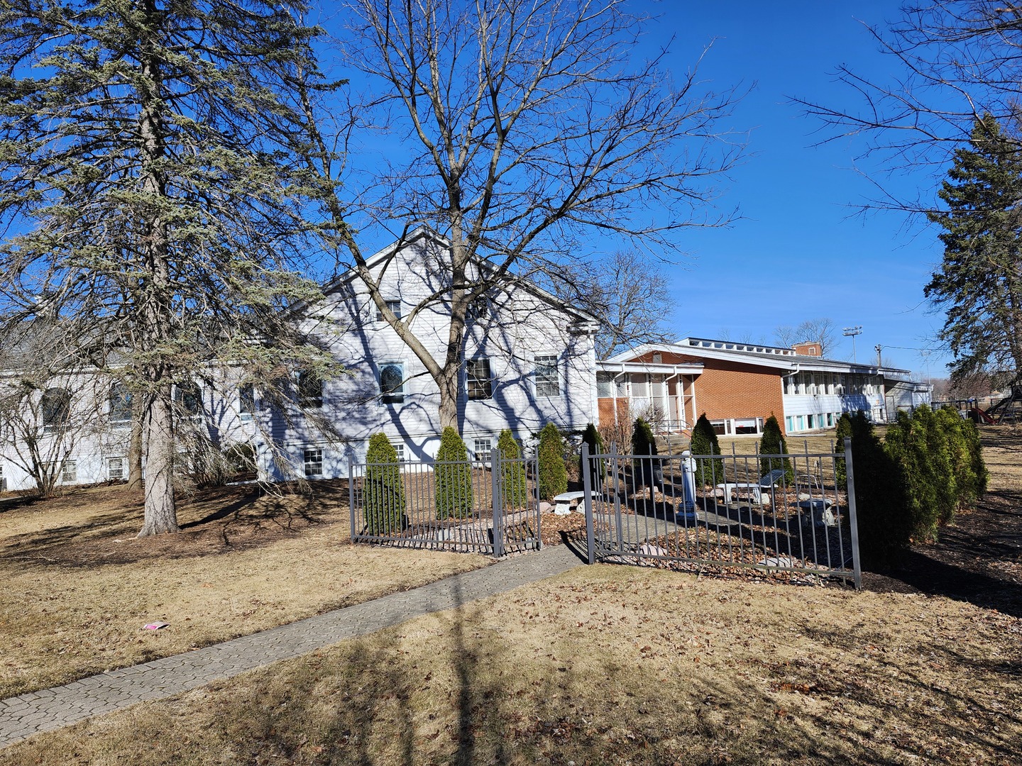 Mount Prospect, Illinois 60056, United States, ,Residential,Active,231351