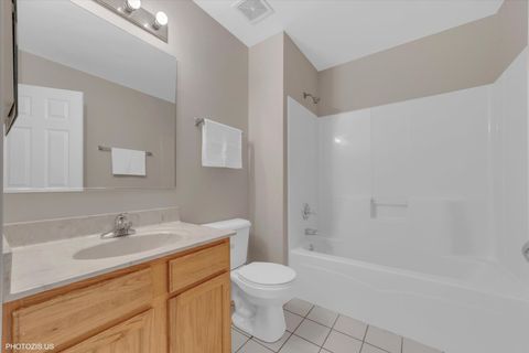 Tiny photo for 201 Westminster Drive, Bloomingdale, IL 60108 (MLS # 12504367)
