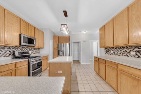 Tiny photo for 201 Westminster Drive, Bloomingdale, IL 60108 (MLS # 12504367)