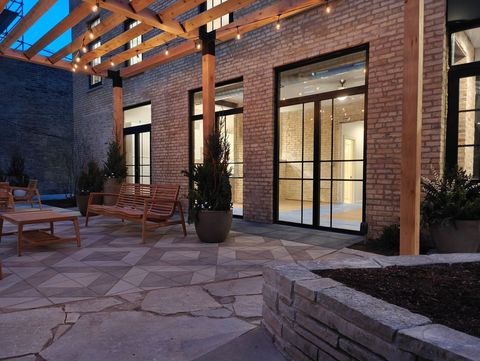 1810 N Wells Street 102 Chicago IL 60614