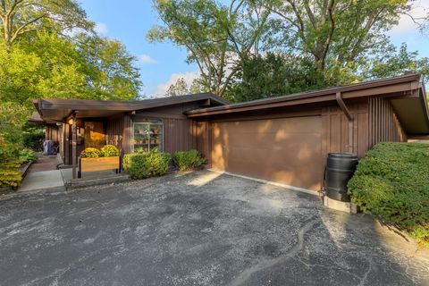 Tiny photo for 2626 Wilmette Avenue, Wilmette, IL 60091 (MLS # 12494701)