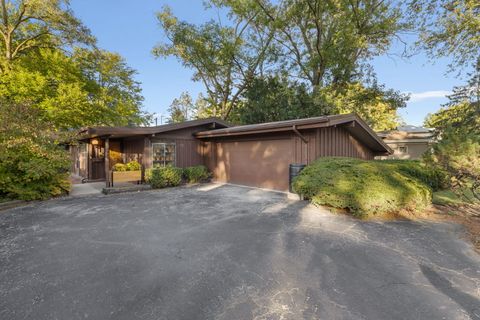 Tiny photo for 2626 Wilmette Avenue, Wilmette, IL 60091 (MLS # 12494701)