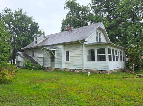 Tiny photo for 1204 N Dawley Street, Salem, IL 62881 (MLS # 12715259)