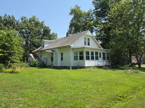 Photo of 1204 N Dawley Street, Salem, IL 62881 (MLS # 12715259)