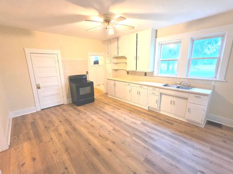 Tiny photo for 1204 N Dawley Street, Salem, IL 62881 (MLS # 12715259)