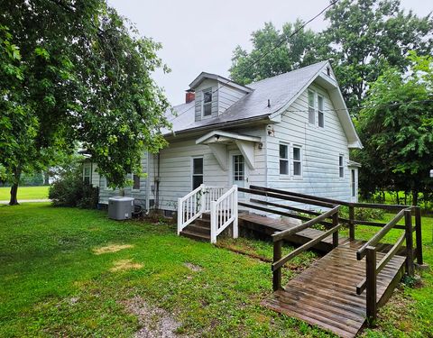Tiny photo for 1204 N Dawley Street, Salem, IL 62881 (MLS # 12715259)