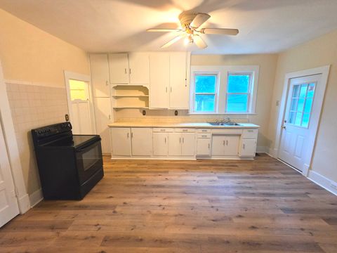 Tiny photo for 1204 N Dawley Street, Salem, IL 62881 (MLS # 12715259)