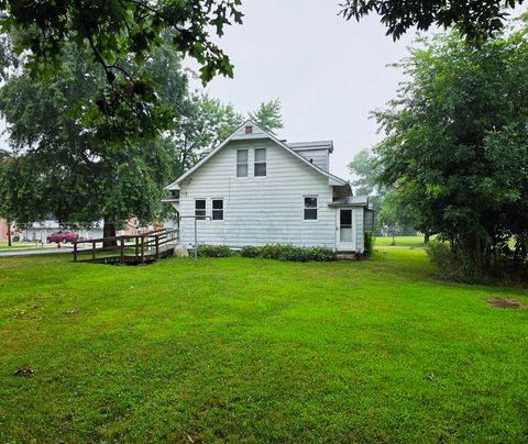 Tiny photo for 1204 N Dawley Street, Salem, IL 62881 (MLS # 12715259)