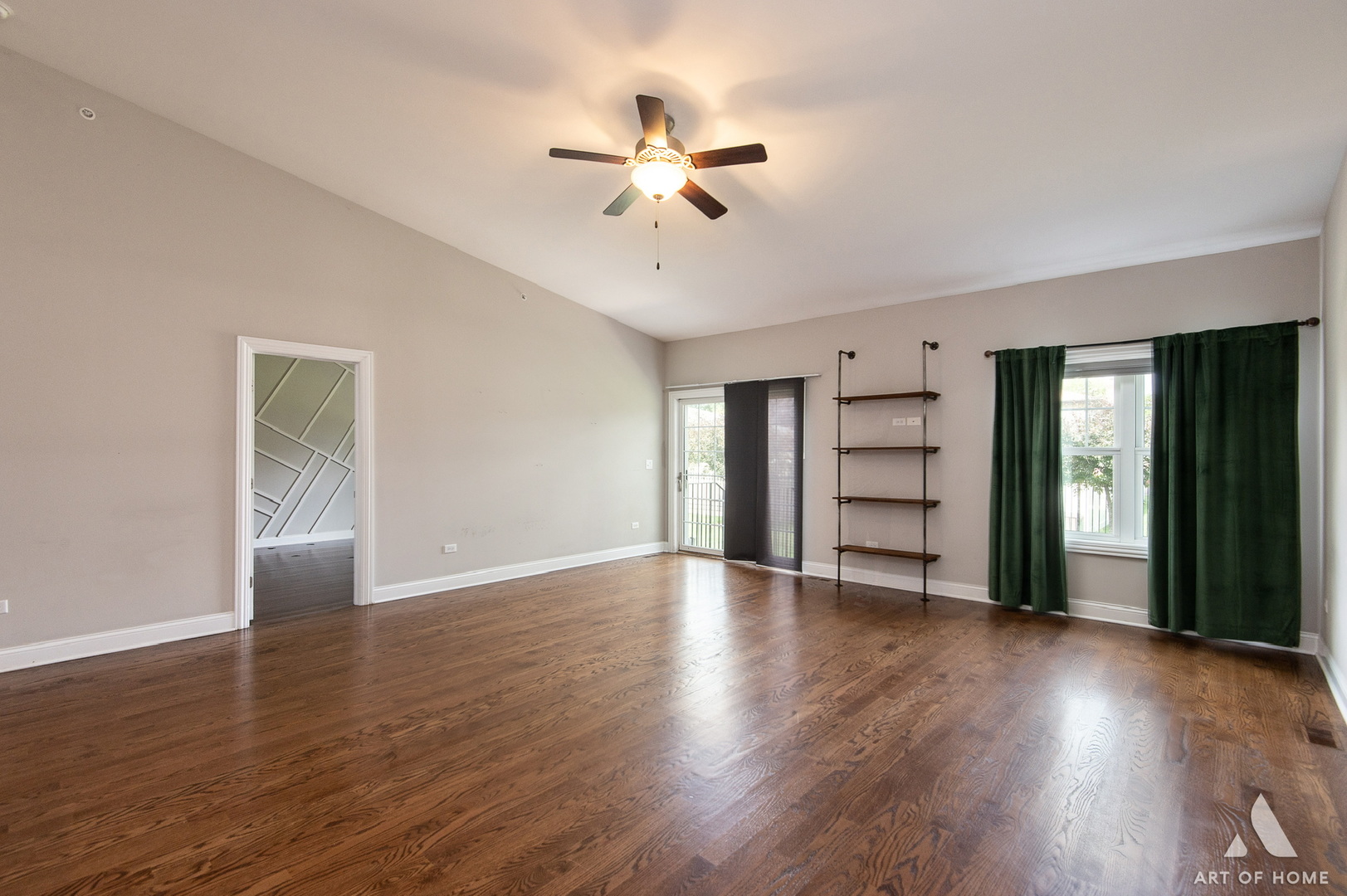 544 N Woodland Court