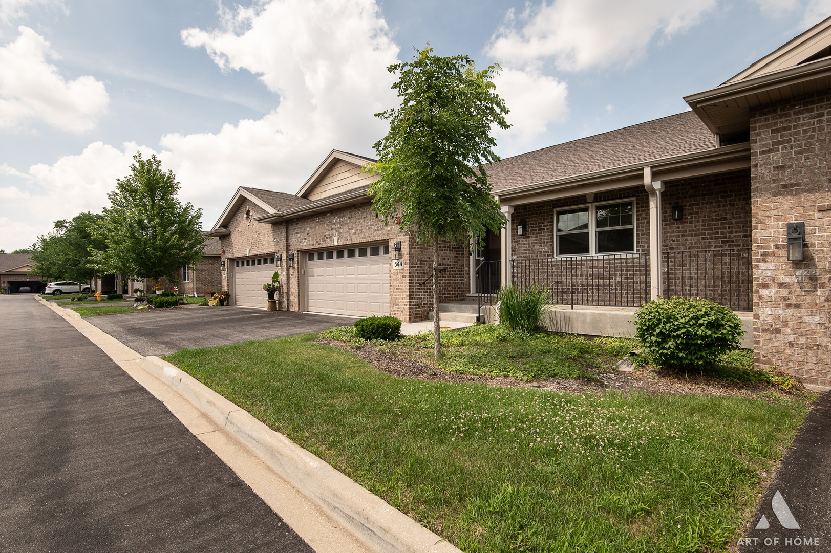 544 N Woodland Court