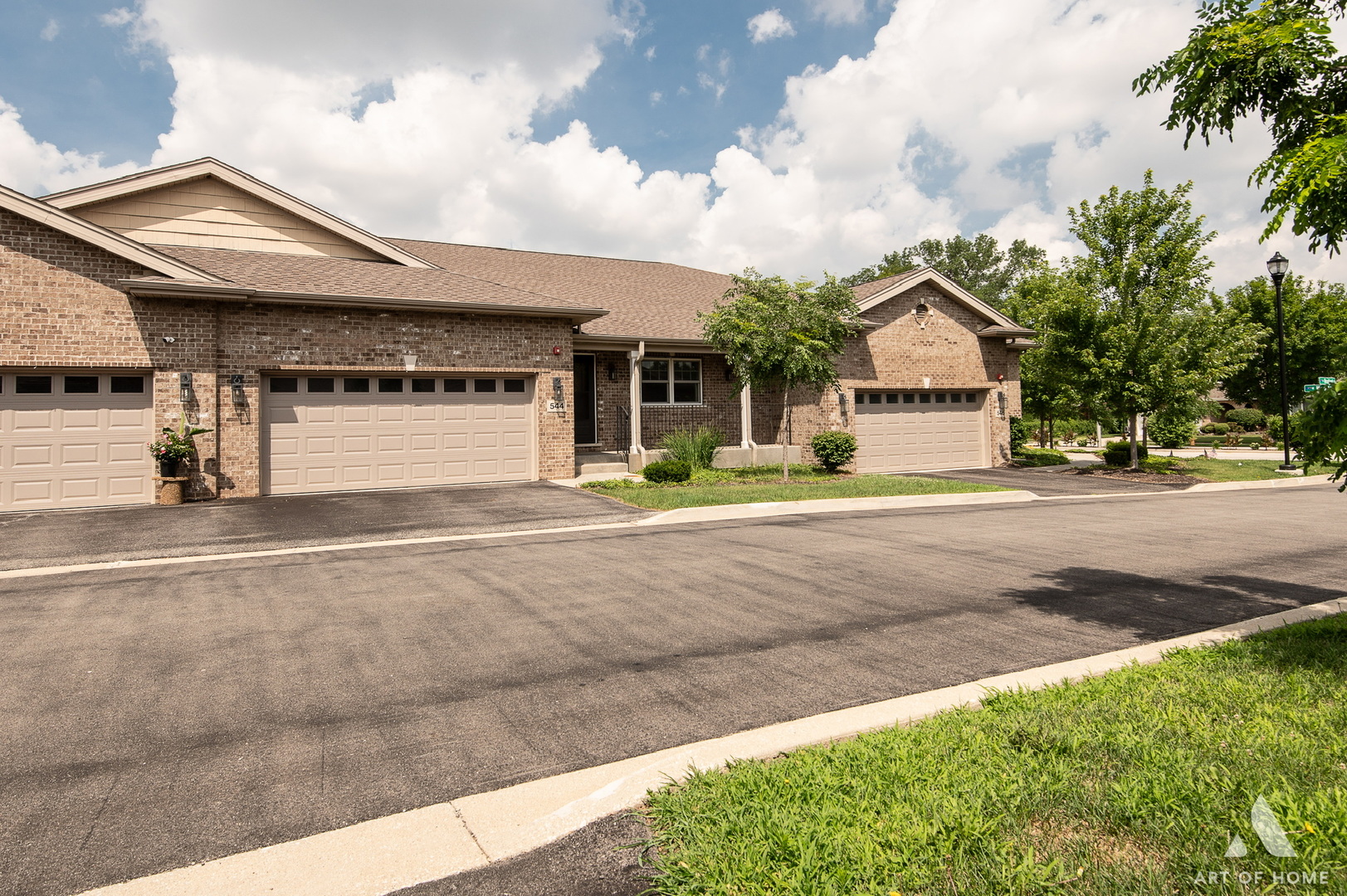 544 N Woodland Court