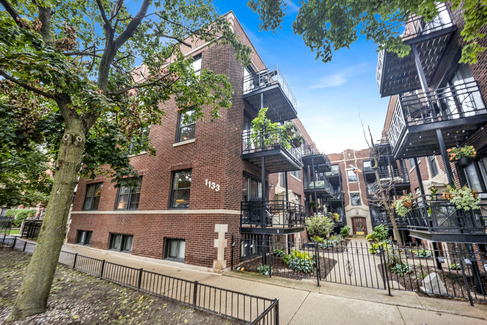 1133 W Grace Street G