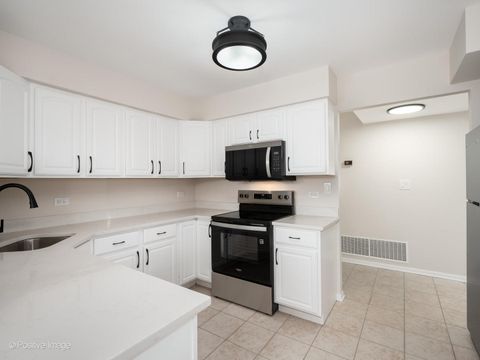 Tiny photo for 101 Bar Harbour Road #2M, Schaumburg, IL 60193 (MLS # 12627967)