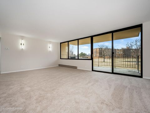 Tiny photo for 101 Bar Harbour Road #2M, Schaumburg, IL 60193 (MLS # 12627967)