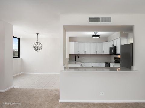 Tiny photo for 101 Bar Harbour Road #2M, Schaumburg, IL 60193 (MLS # 12627967)