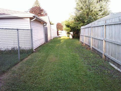 Tiny photo for 2918 W 99th Place, Evergreen Park, IL 60805 (MLS # 12474497)