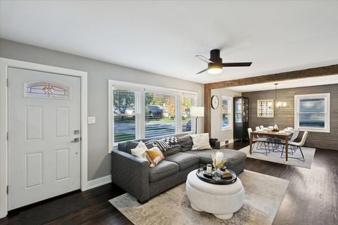 Tiny photo for 223 W Glade Road, Palatine, IL 60067 (MLS # 12515694)