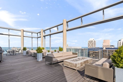 Tiny photo for 600 N Fairbanks Court #1504, Chicago, IL 60611 (MLS # 12772841)