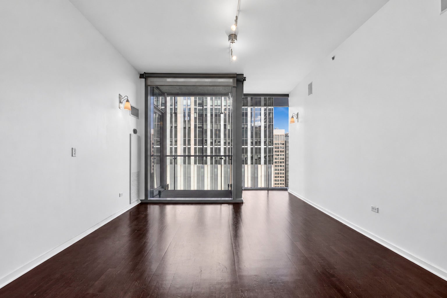 600 N Fairbanks Court 1504