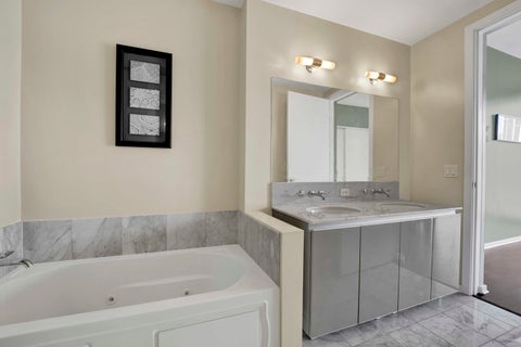 Tiny photo for 600 N Fairbanks Court #1504, Chicago, IL 60611 (MLS # 12772841)