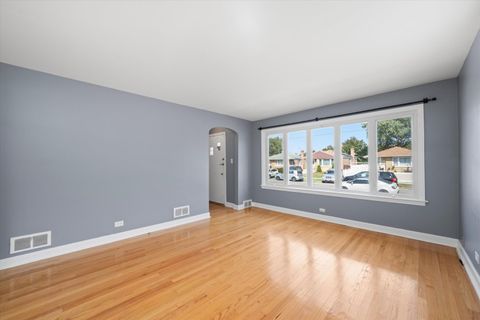 Tiny photo for 3905 W 81st Place, Chicago, IL 60652 (MLS # 12541391)