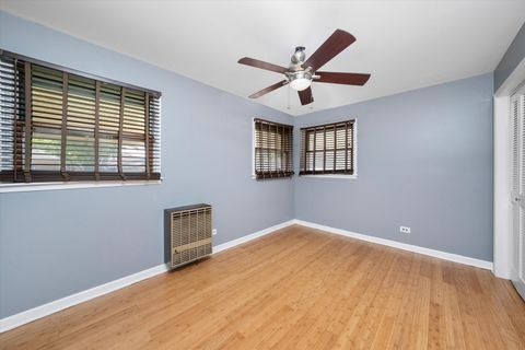 Tiny photo for 3905 W 81st Place, Chicago, IL 60652 (MLS # 12541391)