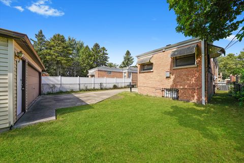 Tiny photo for 3905 W 81st Place, Chicago, IL 60652 (MLS # 12541391)