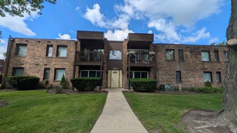 Tiny photo for 1201 PLEASANT RUN Drive #312, Wheeling, IL 60090 (MLS # 12455489)