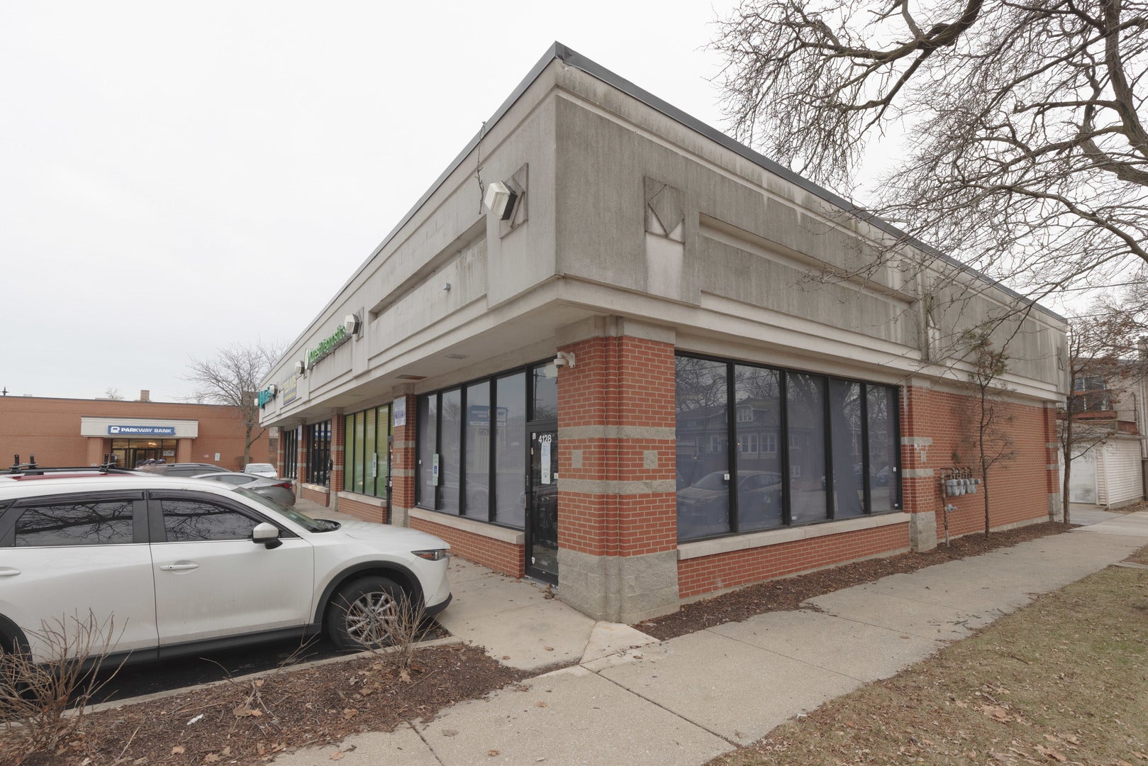 4128 N Milwaukee Avenue