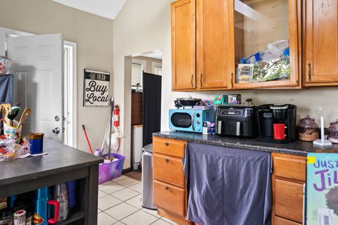 Tiny photo for 804 W 14th Street, Davenport, IA 52804 (MLS # 12656092)