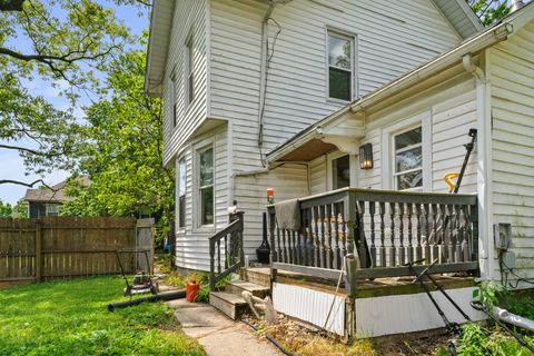 Tiny photo for 804 W 14th Street, Davenport, IA 52804 (MLS # 12656092)
