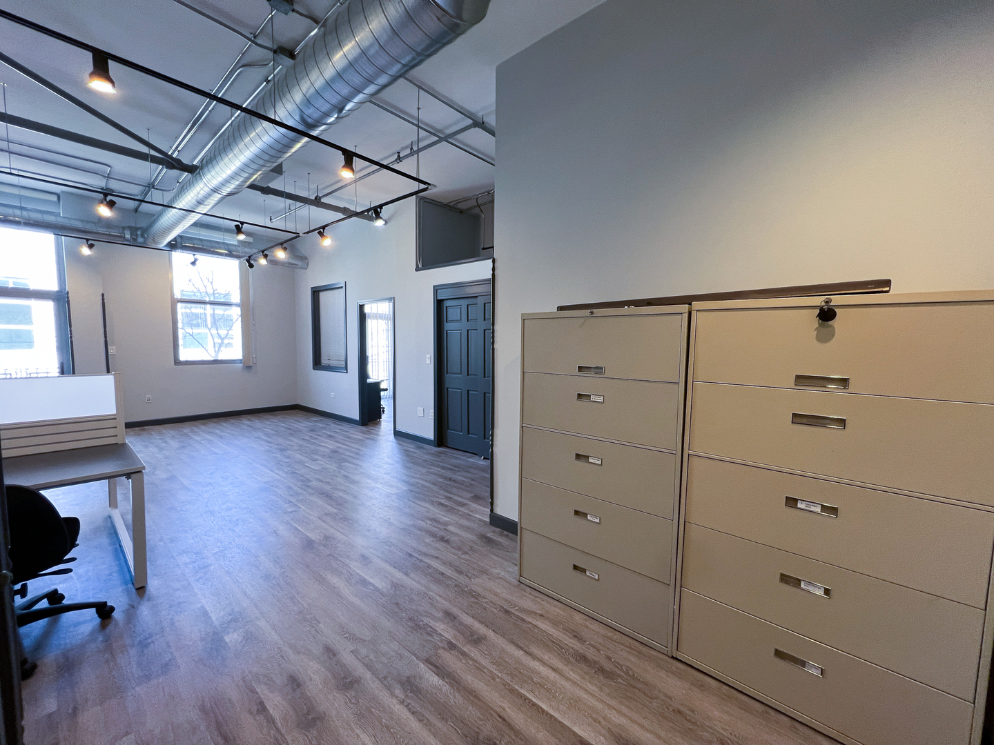 824 W Superior Street 207