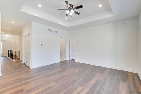 Tiny photo for 898 N Quentin Road, Palatine, IL 60067 (MLS # 12562189)