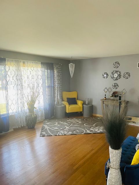 Tiny photo for 907 E 162nd Place, South Holland, IL 60473 (MLS # 12401700)