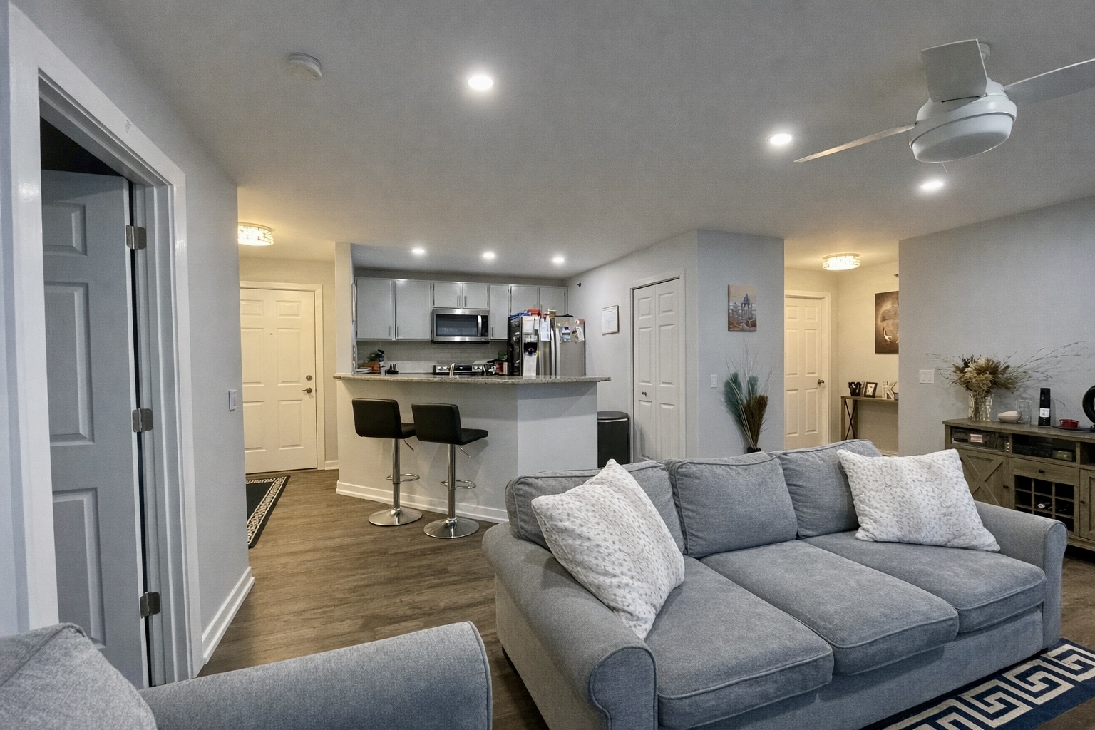 300 Cunat Boulevard 2B