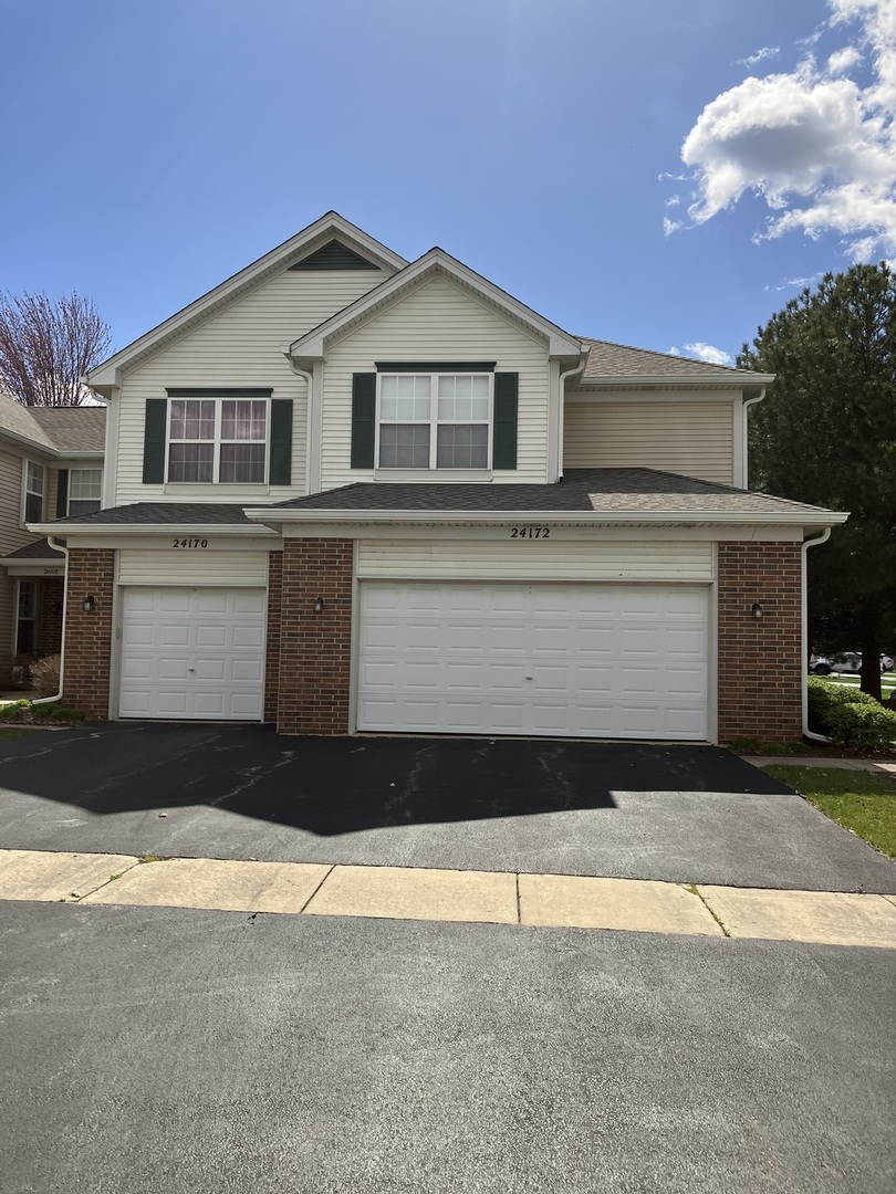View Plainfield, IL 60585 townhome