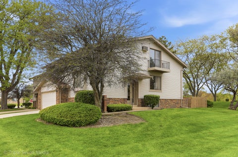 Tiny photo for 18630 Golfview Drive, Hazel Crest, IL 60429 (MLS # 12705091)