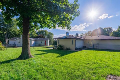 Tiny photo for 16 Holly Drive, Clinton, IL 61727 (MLS # 12480035)