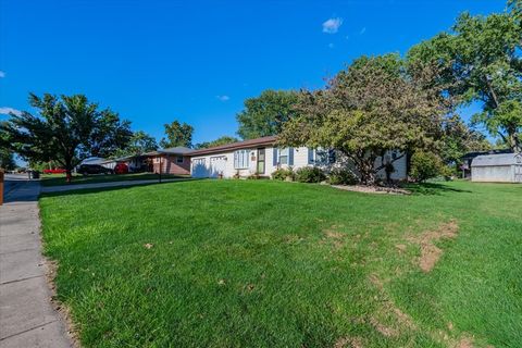 Tiny photo for 16 Holly Drive, Clinton, IL 61727 (MLS # 12480035)