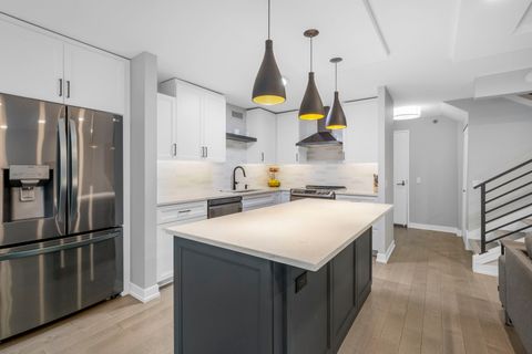 Tiny photo for 440 N McClurg Court #111, Chicago, IL 60611 (MLS # 12530699)